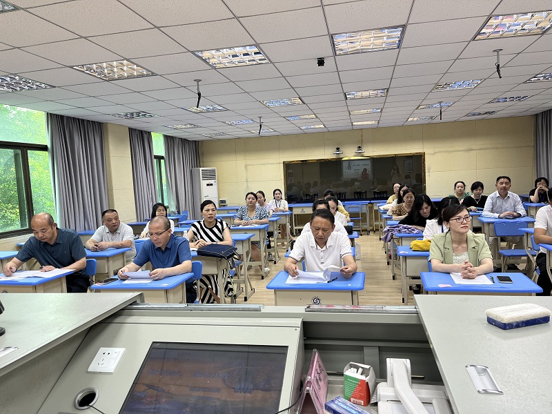 公共課部舉辦“堅守初心，廉潔從教”微宣講比賽