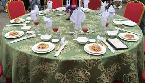 經濟貿易系舉辦第三屆技能文化節餐巾折花競賽