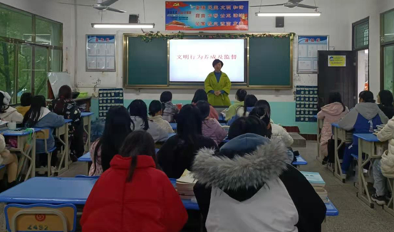 建設(shè)文明和諧校園，內(nèi)化從監(jiān)督開(kāi)始