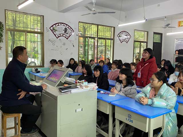 學(xué)史明智---經(jīng)貿(mào)系開展中國共產(chǎn)黨黨史宣講活動