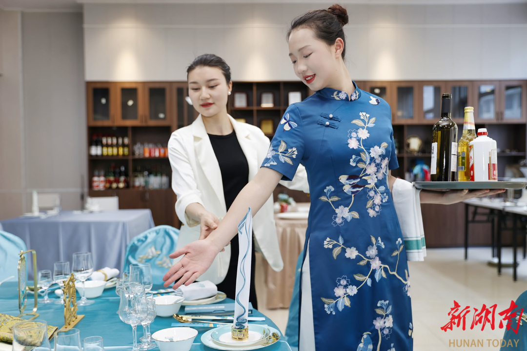 譚玉林老師：匠心筑夢，技能閃耀——記湖南第二屆職業技能大賽備賽之旅