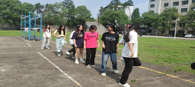 躍動青春，“繩”采飛揚——經貿旅游學院舉辦5.25健康心理月團體跳繩活動