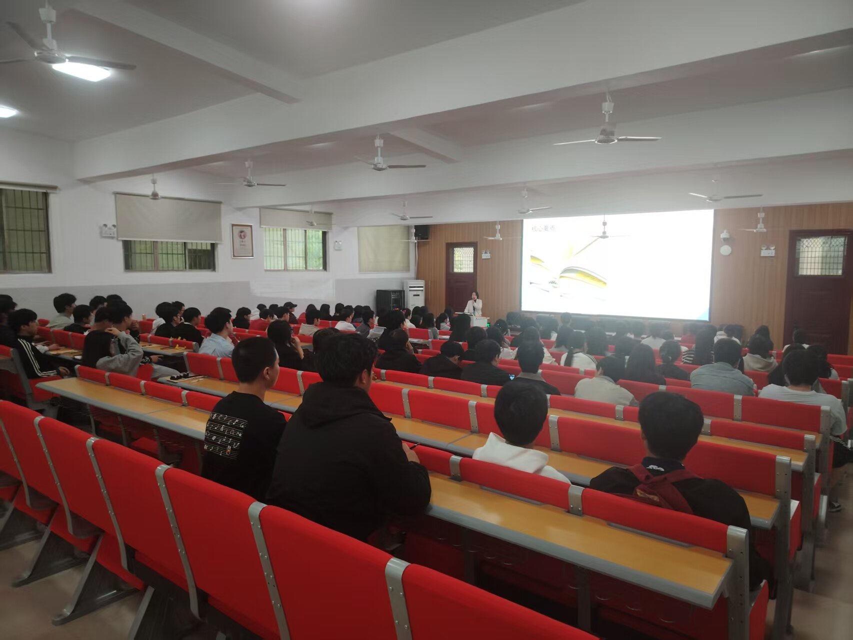 多措并舉助備考 溫情送考暖人心 ——繼續(xù)教育學(xué)院全力護(hù)航2025年成人高考學(xué)子