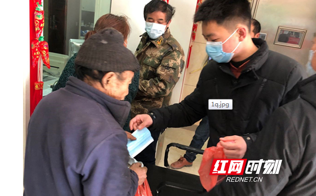 紅網報道：展青年擔當！我系“00后”學子主動“請纓”奮戰防疫一線