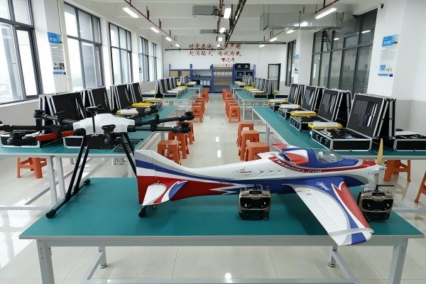 無人機(jī)裝調(diào)實(shí)訓(xùn)室