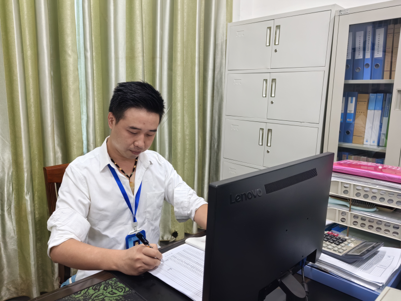 實訓中心優秀教育工作者蔣福爾：武警歲月礪品質，教育之路綻芳華