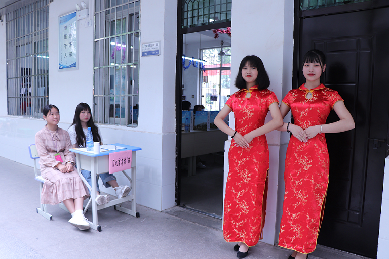 現(xiàn)代物流系“攜手并進，共贏未來”主題家長會召開