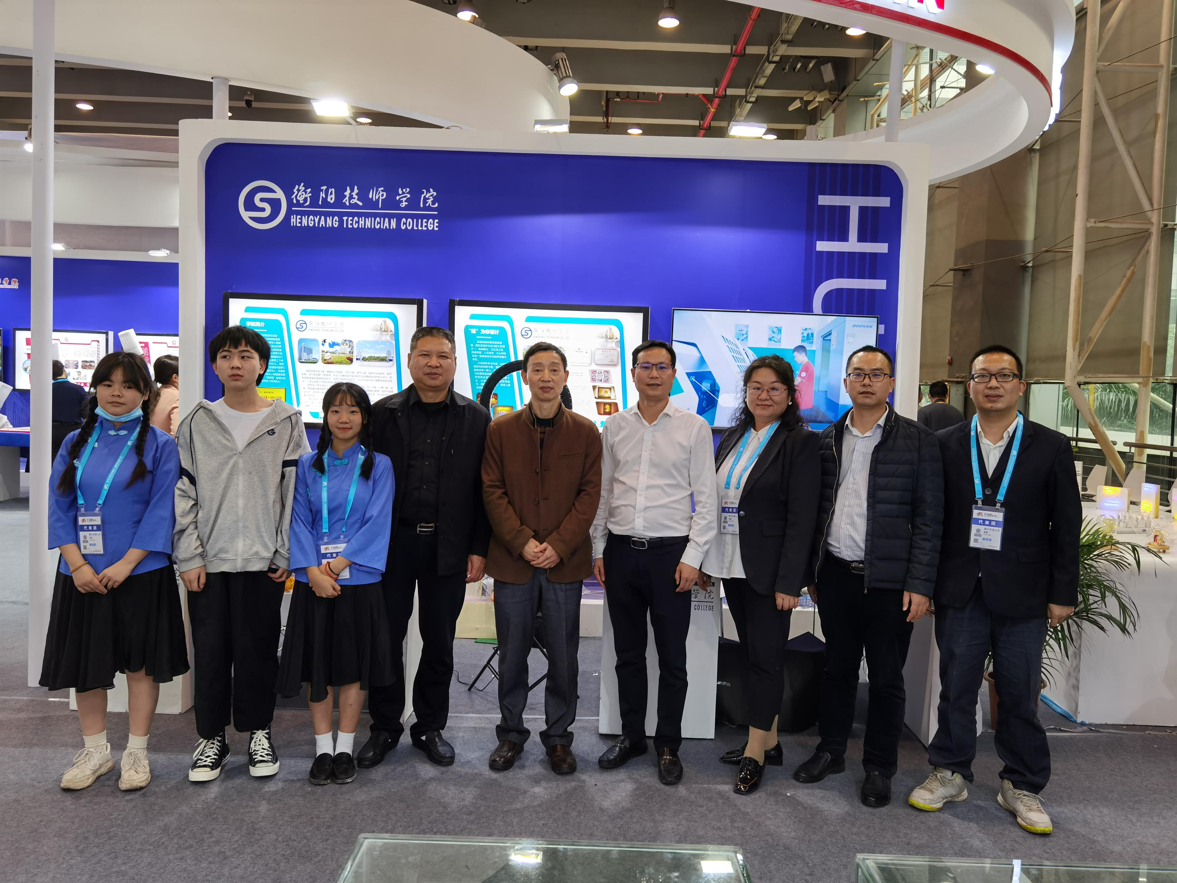 “紙雕燈”吸引眾人眼球！衡陽技師學院參加首屆全國技能展示交流活動