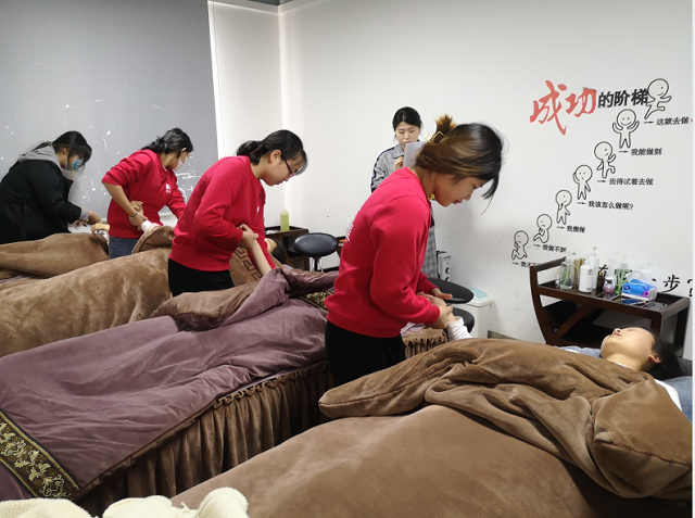 學院實訓中心赴企業(yè)開展教學實習技能抽考