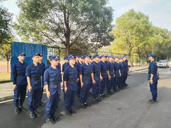 最美人間四月天 教育督導展新顏 ——市教育局責任督學蒞臨我校督導工作