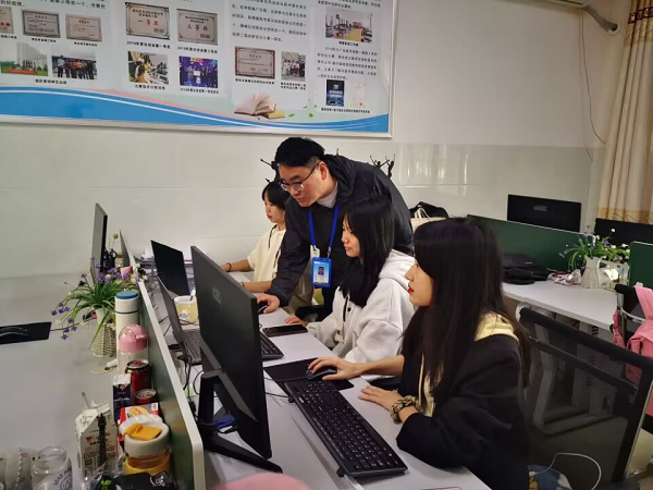 衡陽(yáng)技師學(xué)院團(tuán)隊(duì)榮獲第九屆“學(xué)創(chuàng)杯”全國(guó)大學(xué)生創(chuàng)業(yè)綜合模擬大賽全國(guó)總決賽一等獎(jiǎng)