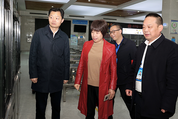 衡陽市政協主席劉麗華來我院督導檢查校園食品安全工作