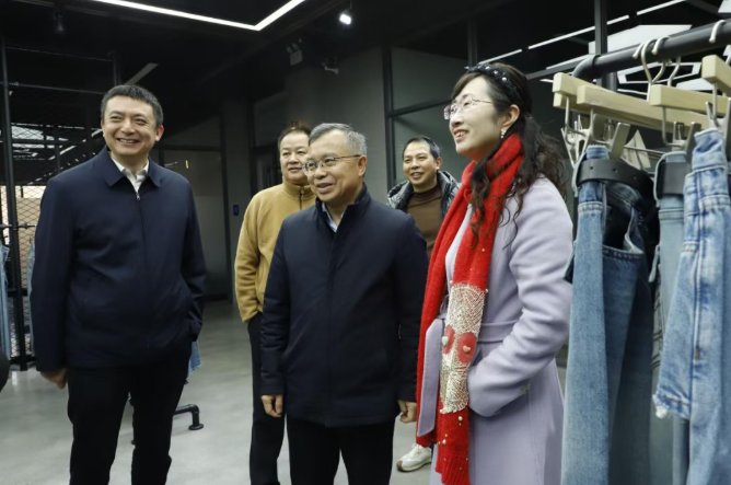 學院黨委書記肖春林一行赴常寧市水口山經濟開發區考察調研