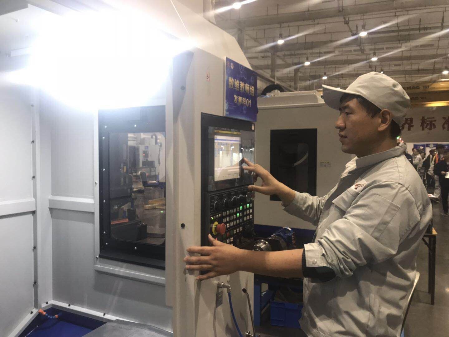 衡陽(yáng)市委統(tǒng)戰(zhàn)部來我院拍攝黨外知識(shí)分子典型