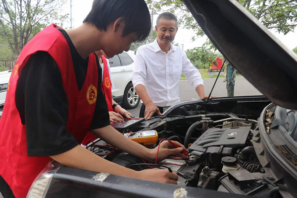 衡陽技師學院：青春志愿紅扮靚美麗鄉村