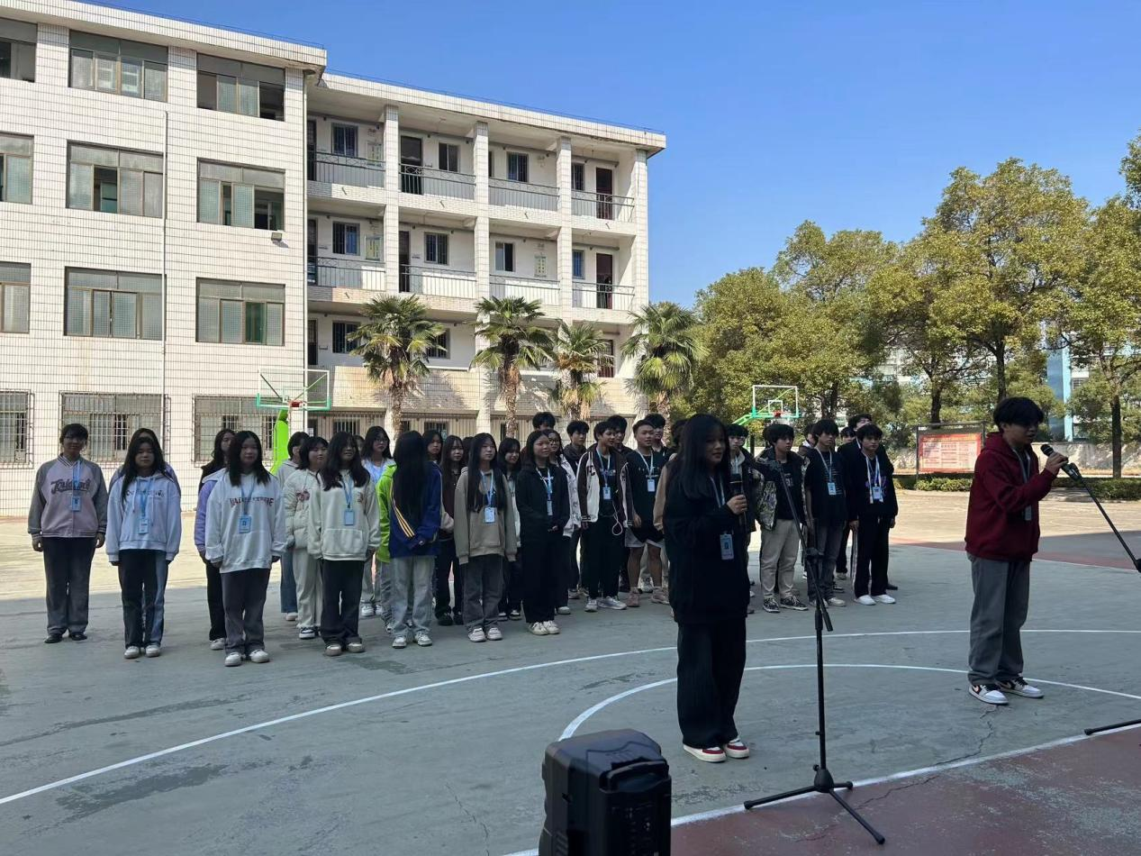 現代物流學院組織開展“緬懷偉大領袖 傳承紅色基因 爭做時代新人”主題毛澤東詩詞朗誦大賽